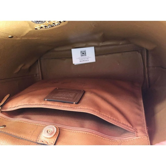 Coach Signature Tote - Picture 4 of 4
